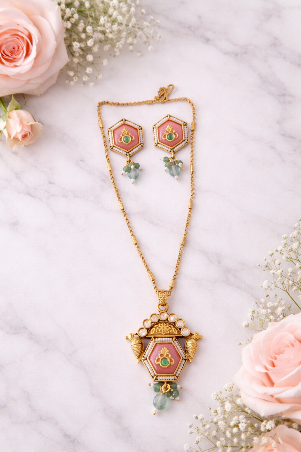 file_000000007fa07206bfd05fe4db60e889 (1) Antique pearl pendant set with matte gold plating